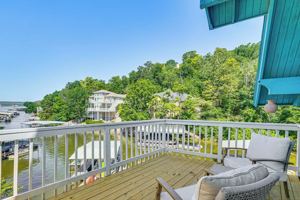 Camdenton Vacation Rental | 4BR | 3BA | 3 Steps to Enter | 2,400 Sq Ft