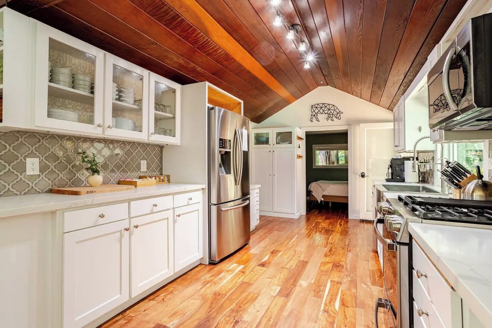 Fully-stocked Kitchen