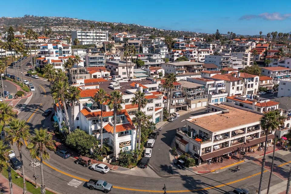 Explore the vibrant beach neighborhood from an elevated perspective.