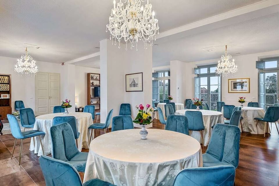 Entertainment area, perfect for celebrations