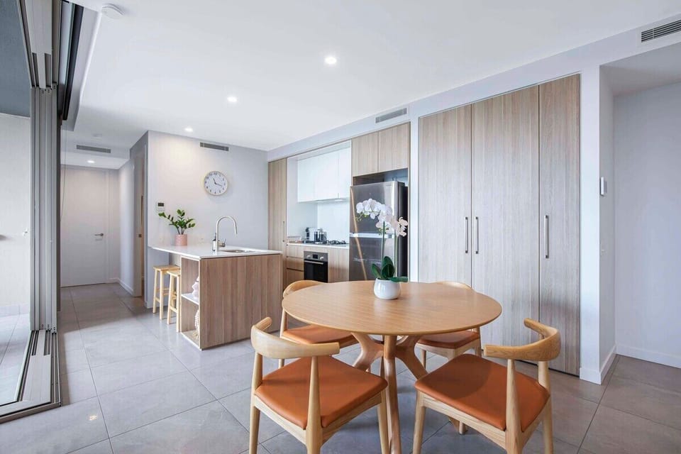 Open-plan dining area with seating for 4.