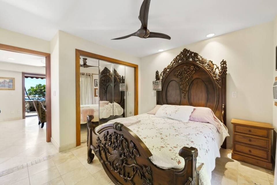 2nd bedroom with full closet and a private lanai.