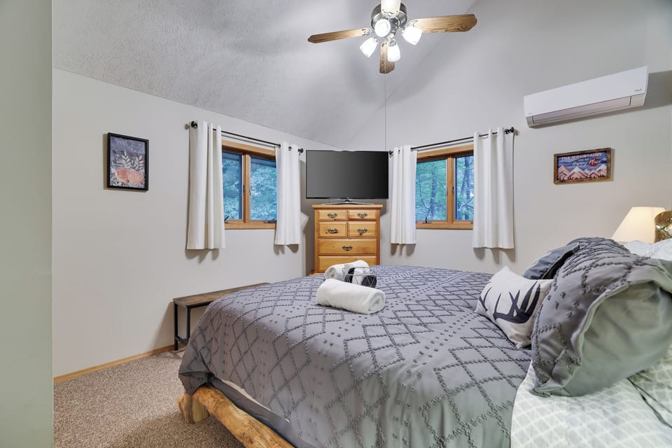 Bedroom 1 with NEW king Bed 