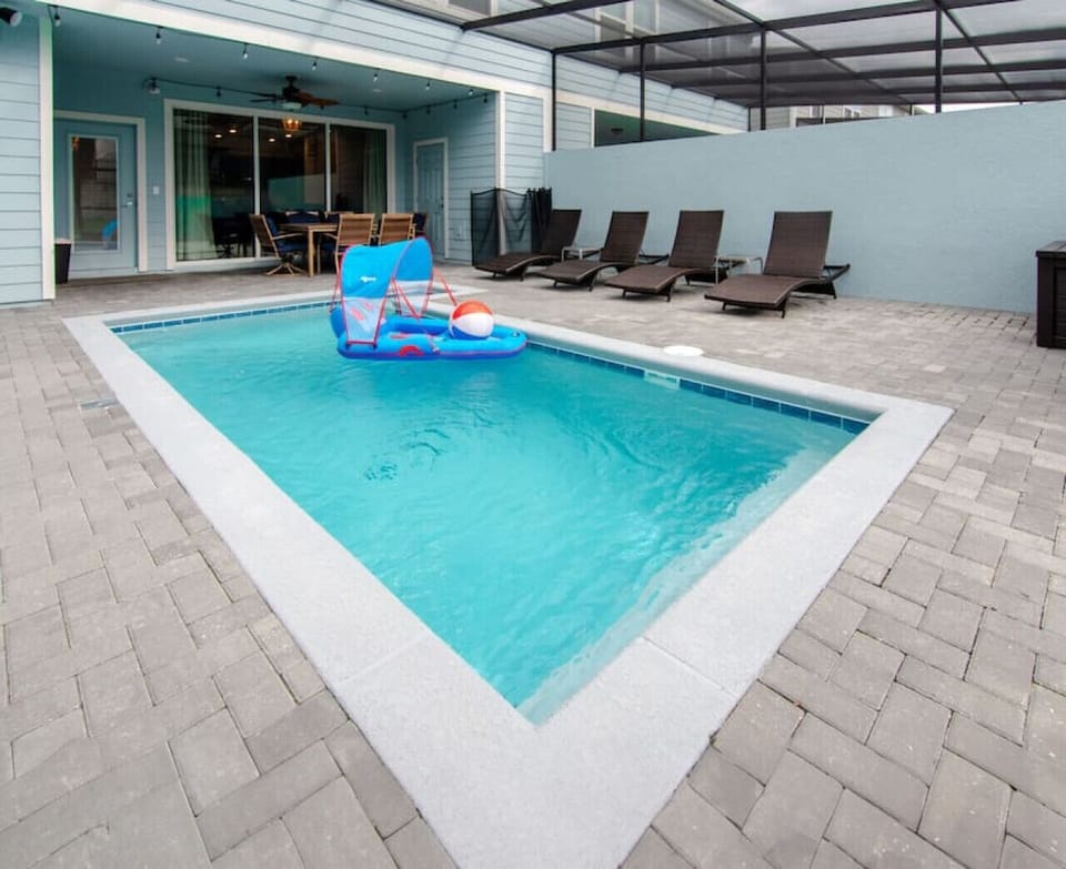 Private Swimming Pool