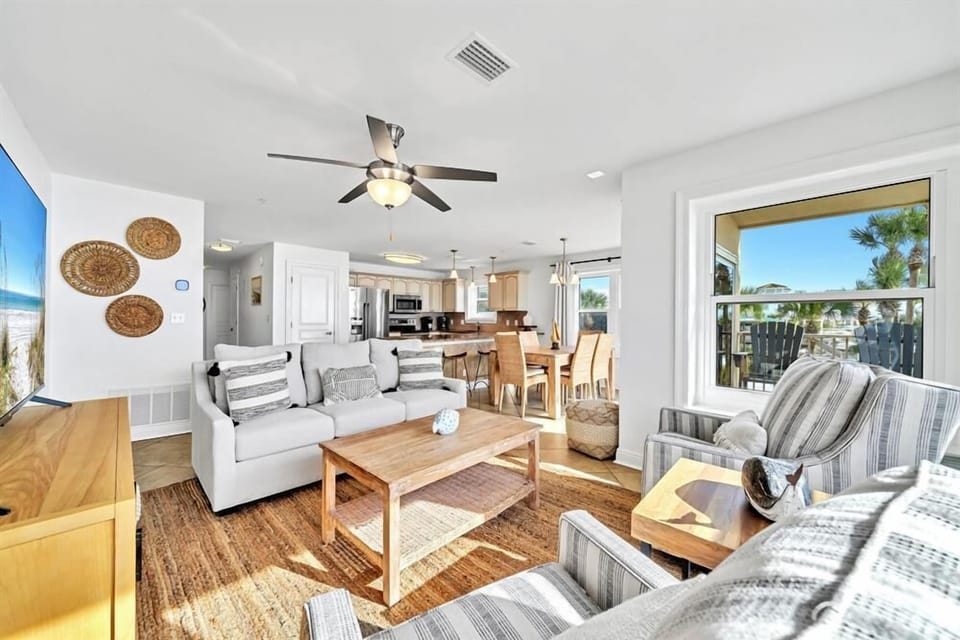 This corner unit is just filled with light!