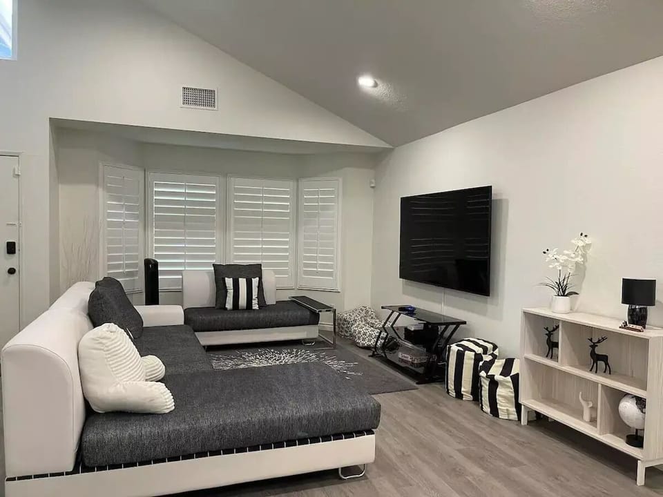 Grand Living Room

