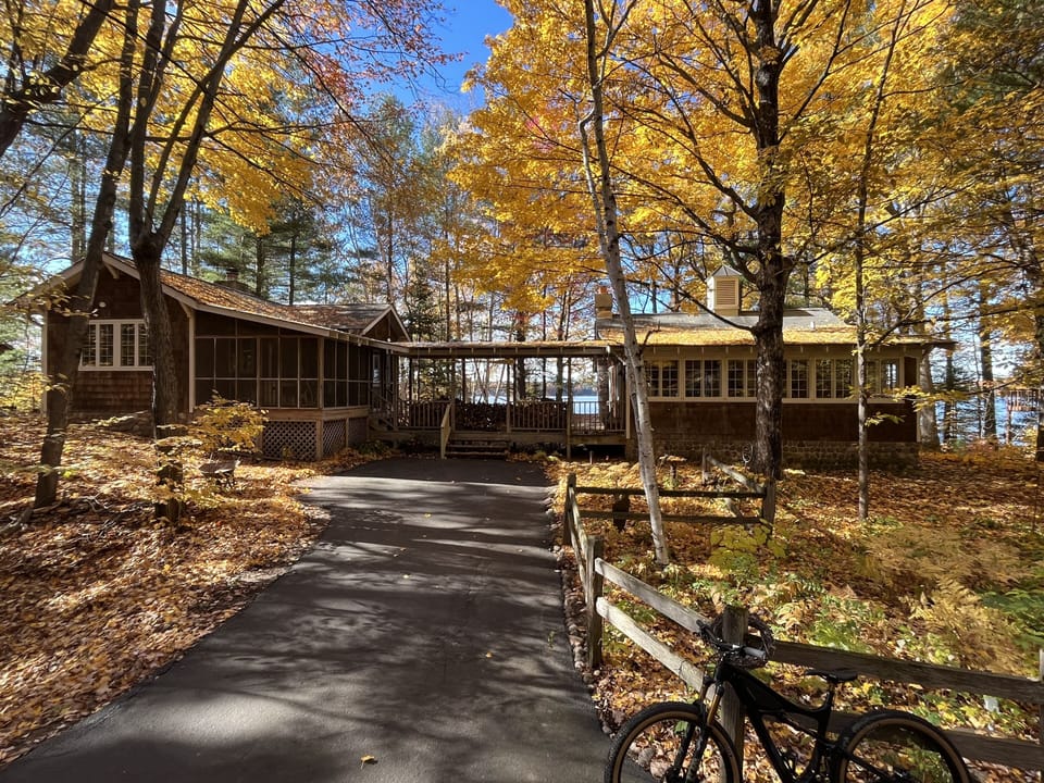 Exterior Main/Guest Cabins