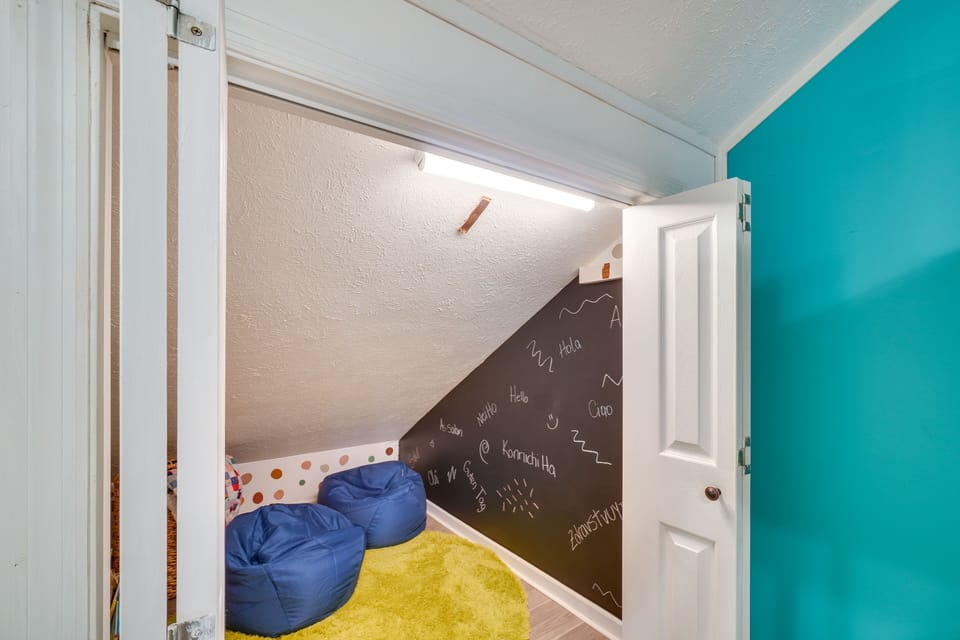 Kid's Reading Nook