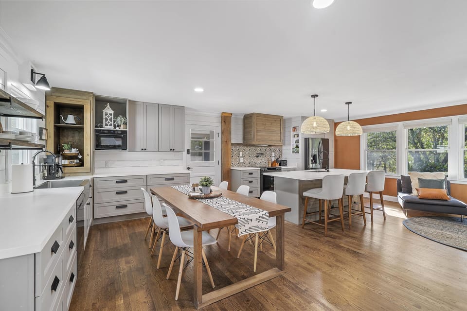 Great Room, Kitchen, Eating Area, Lounge