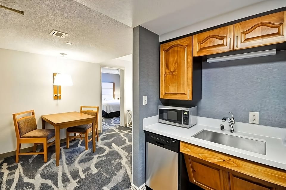 Enjoy easy meals with a handy kitchenette and casual dining.