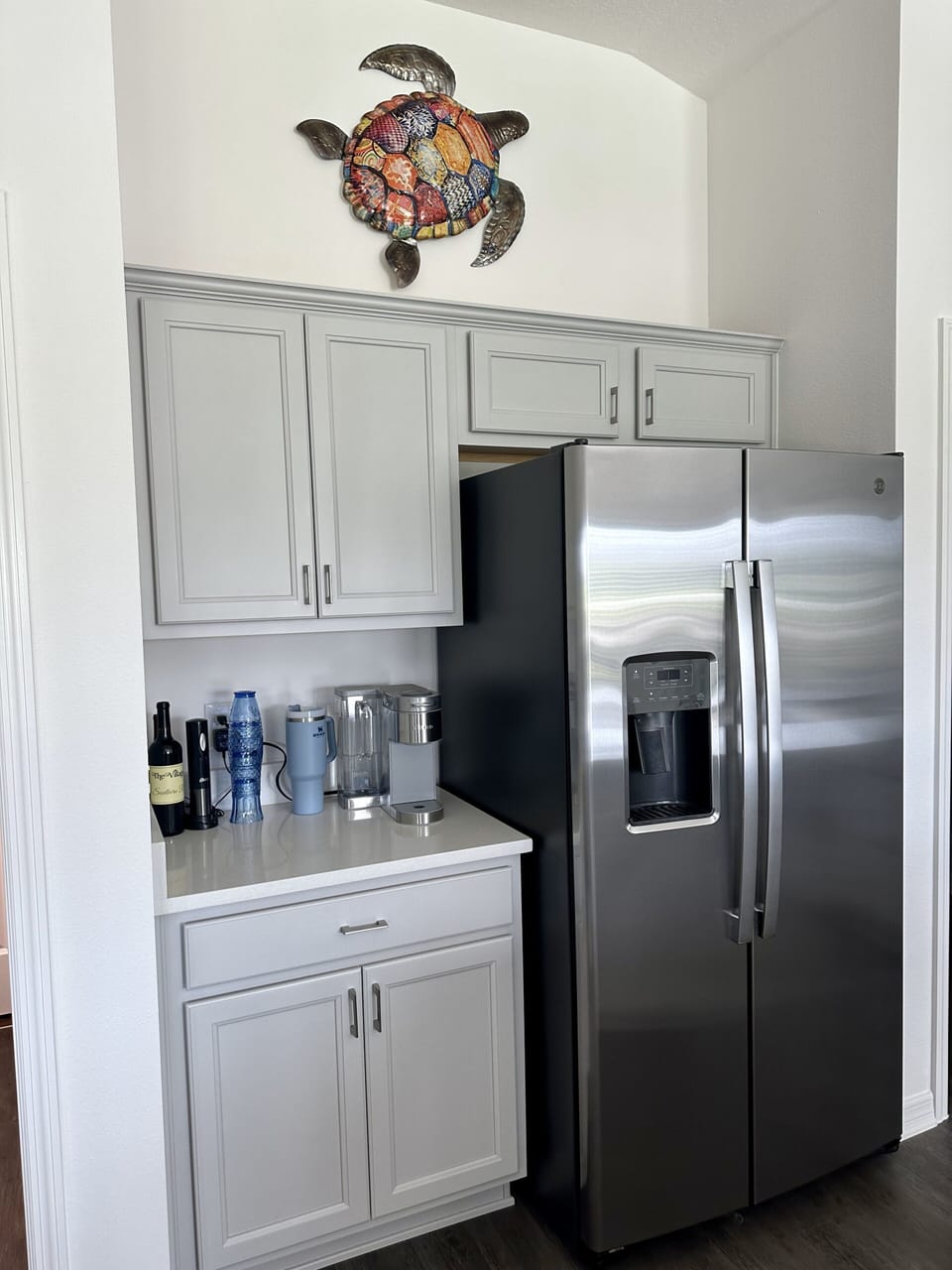 Stainless Steel Appliances - Water/Ice Dispenser