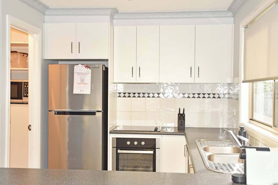 Fully Equipped Kitchen with Electric Cooking + Dishwasher