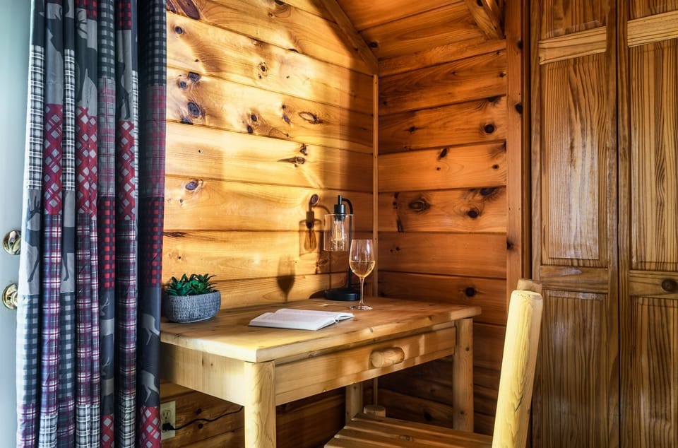 Have a little work to do on your tip? You have a quiet place to escape for that too.