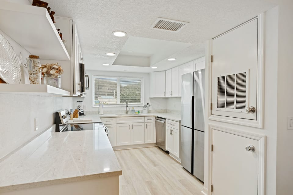 Fully renovated kitchen.