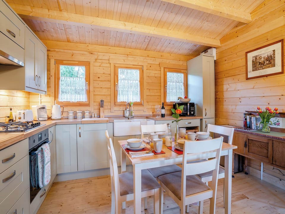 Open plan living space | D&ocirc;l Werdd Lodge, Garnant Ammanford