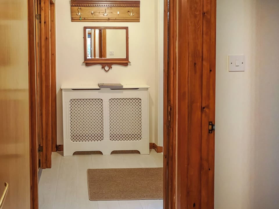 Hallway | Cysgod Y Coed, Llanbedr