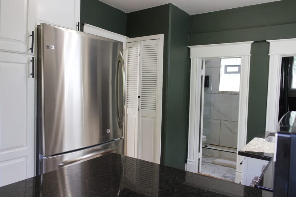 Full Kitchen 