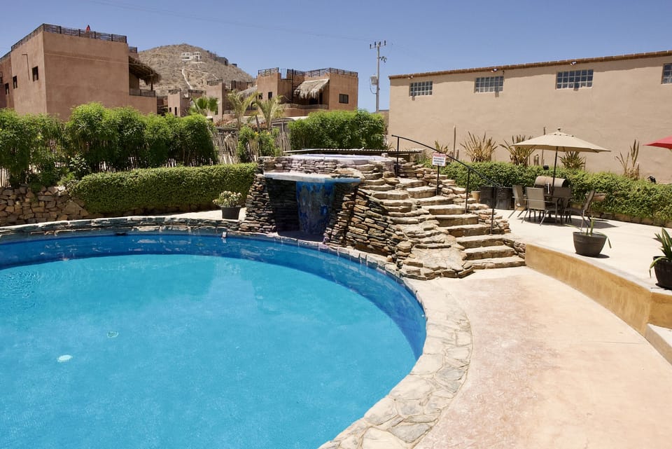 Hot tub above the pool