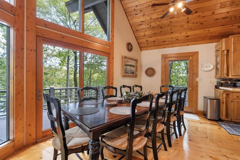 Dining room table with plenty of seating for your guests