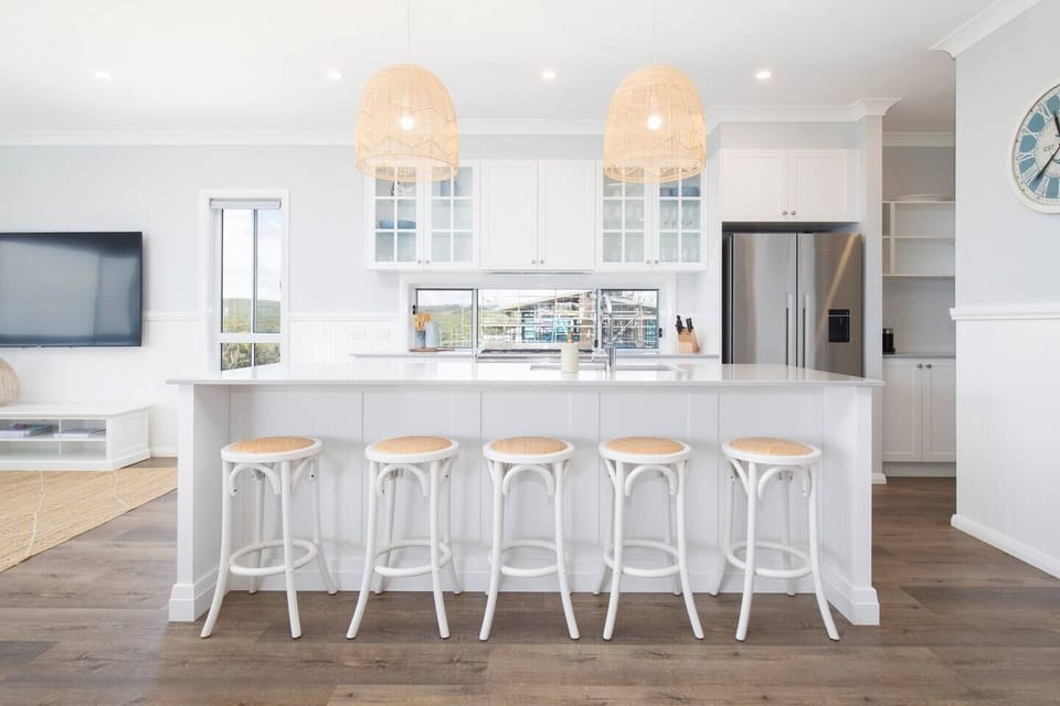 The well-equipped kitchen has everything you need to cook up a feast at home.