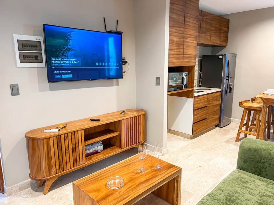 Flat screen TV with high speed WiFi