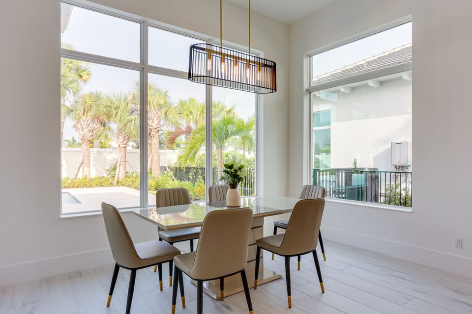 Dining Area | Dishware/Flatware