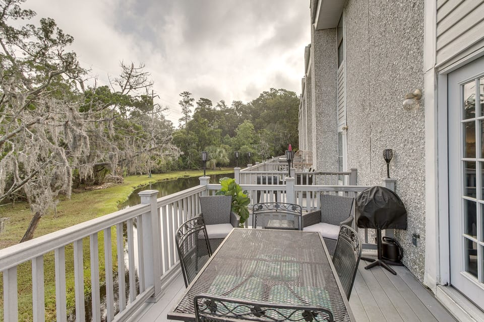 Deck | Electric Grill | Lagoon Views
