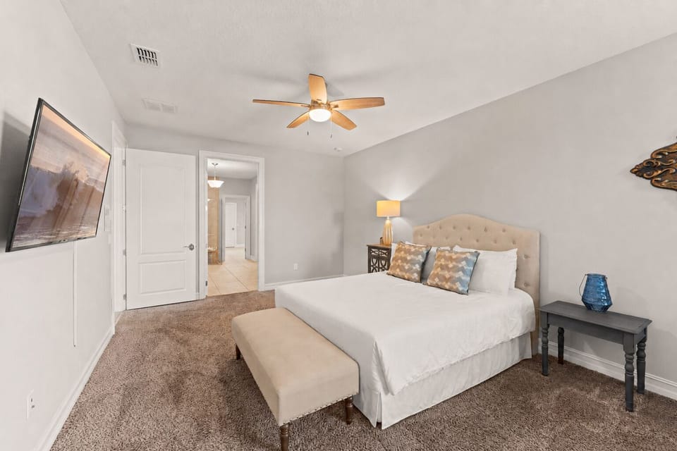 Large master bedroom