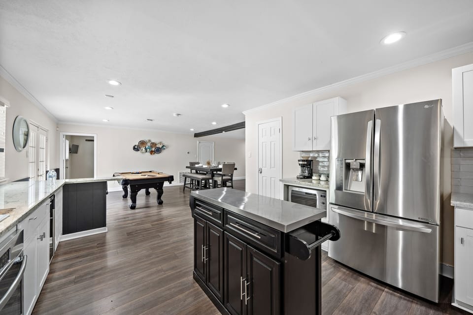 Fridge dispenses water and ice! Stainless steel appliances.