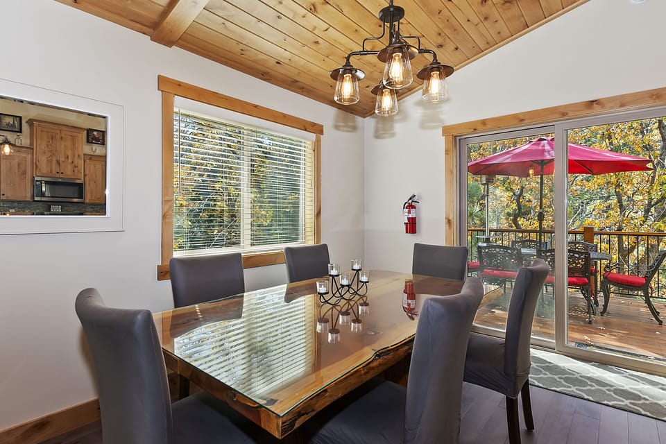 Seating for 6 around this beautiful dining table.