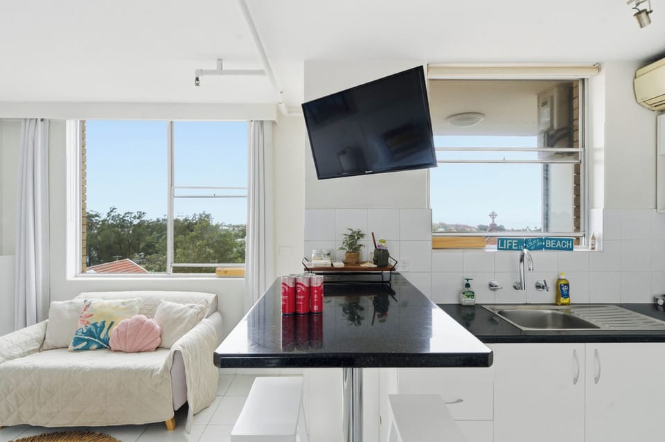 Choose between dining indoors at the breakfast bar or outdoors on your private balcony.