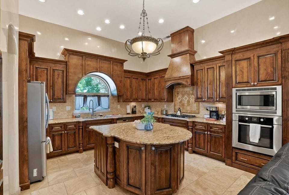 Kitchen with Island