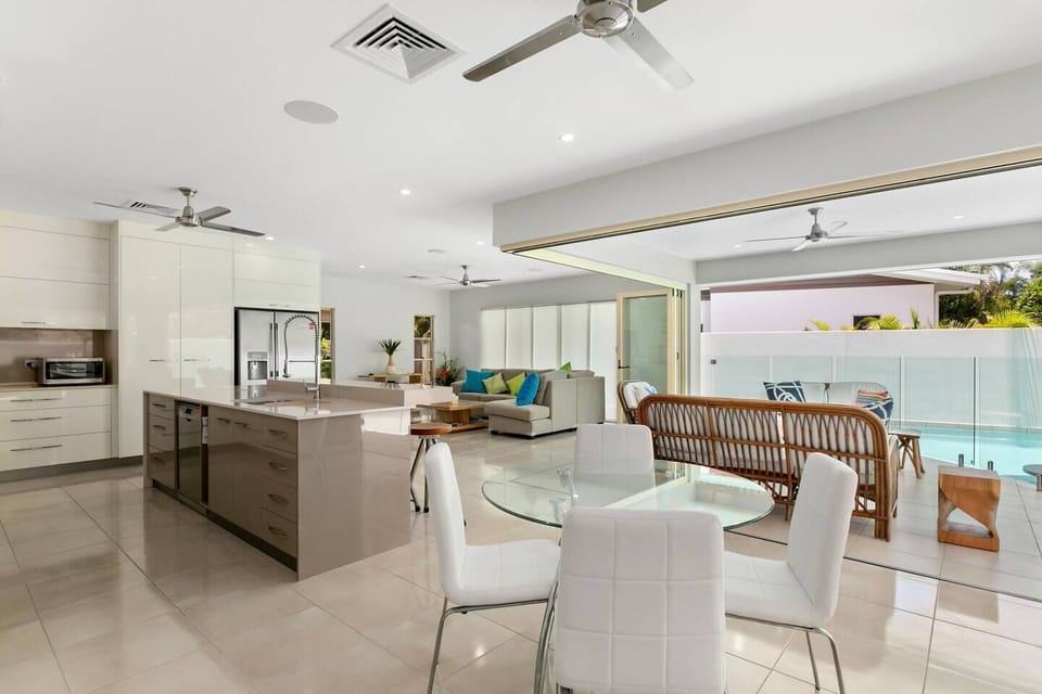With multiple dining and lounge areas, there is plenty of space for the whole group to spread out.