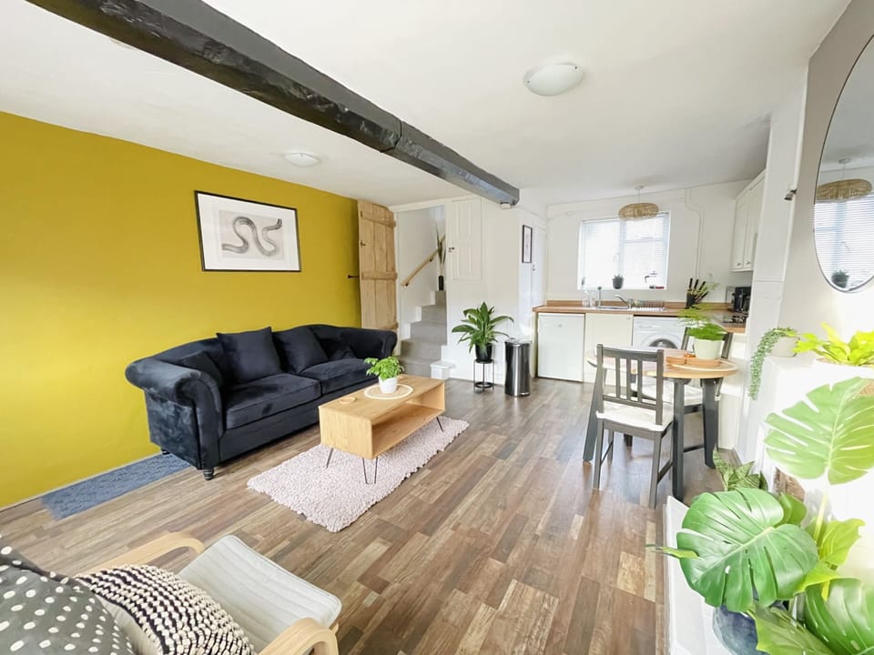 Living Room / Lounge