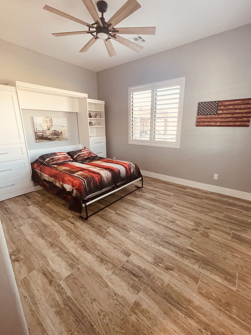 2nd bedroom with Queen Murphy Bed 
