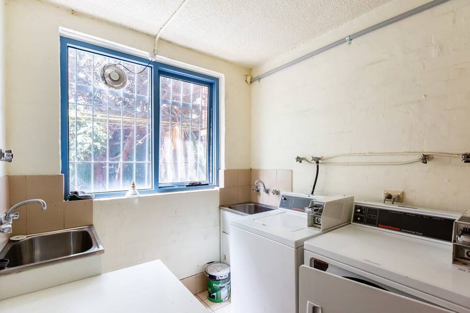 The apartment building offers coin laundry so you can easily catch up on your washing.