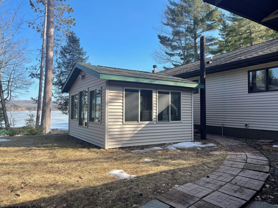 Screen porch and grilling area