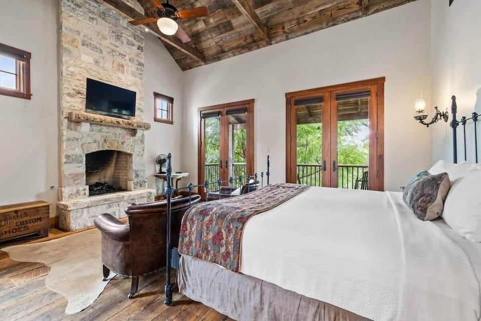 Living area and King bed