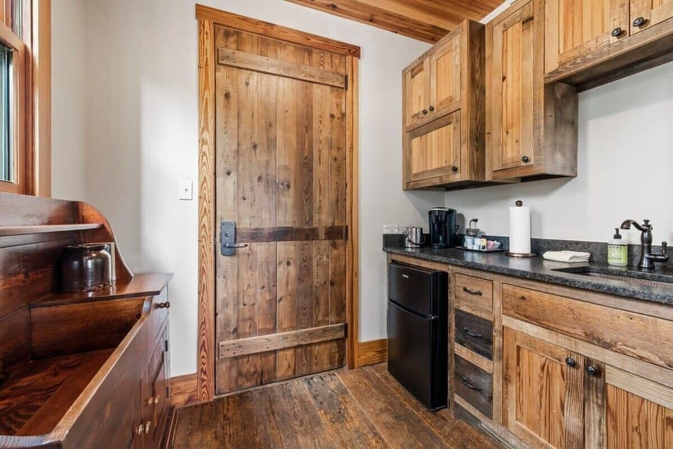 Kitchen area