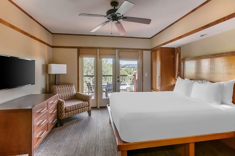 Unit with Queen size bed