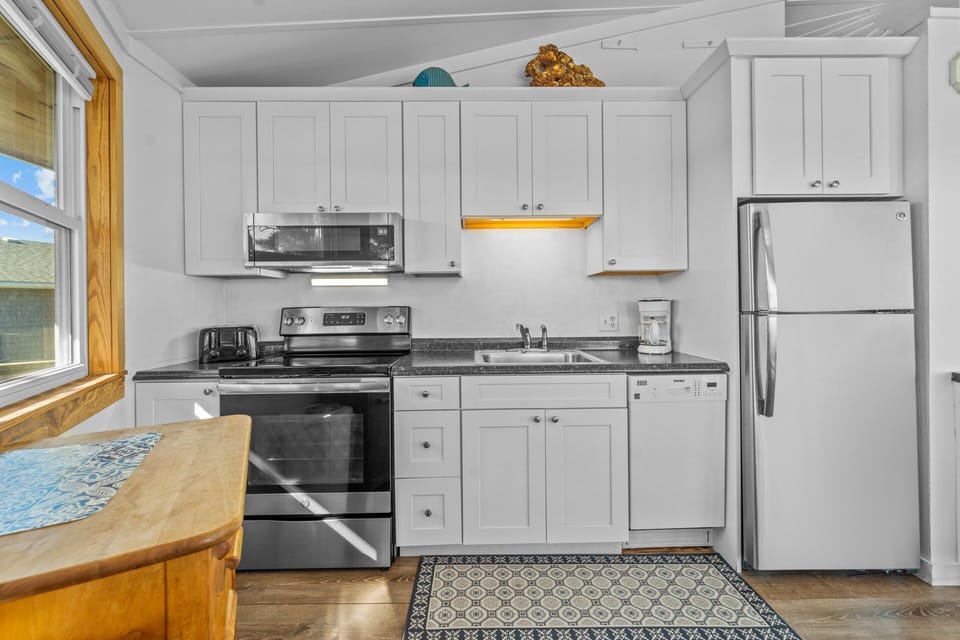 Surf or Sound Realty - 1158 - Calypso - Kitchen