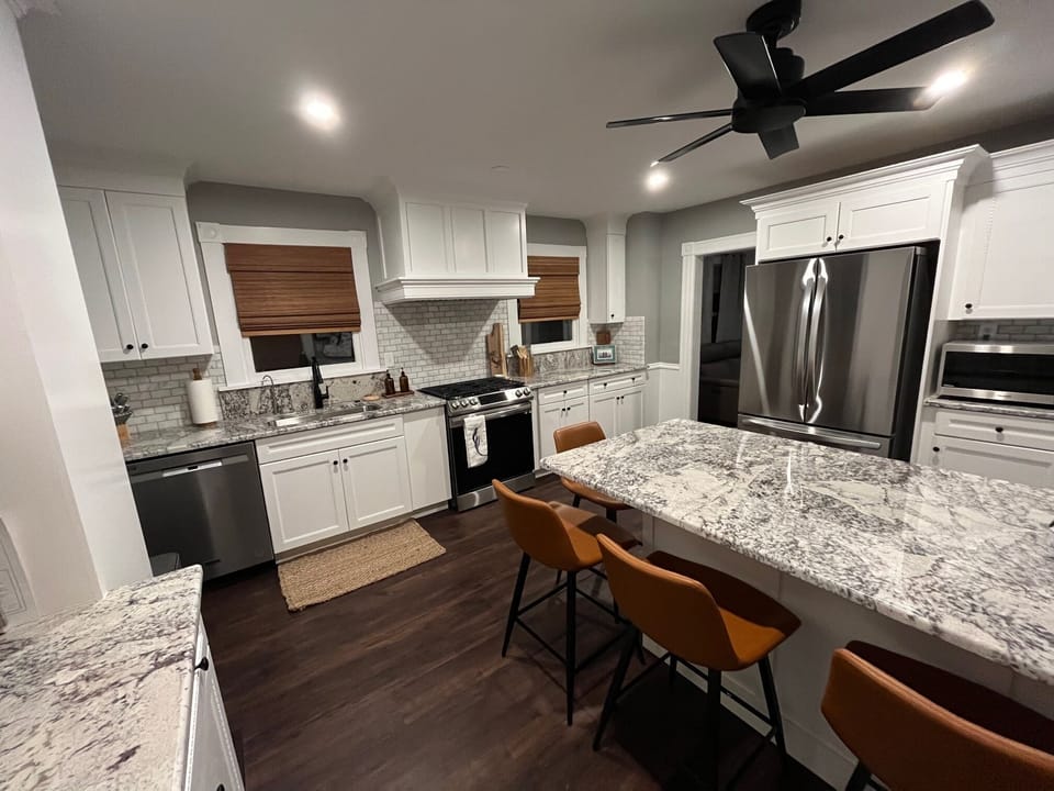 Newly remodeled large eat-in kitchen with all brand new appliances.