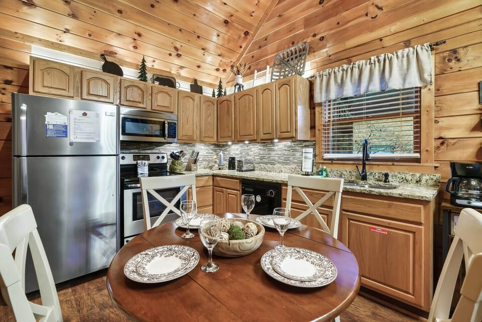 Indulge yourself in the luxury of a fully-equipped kitchen.
