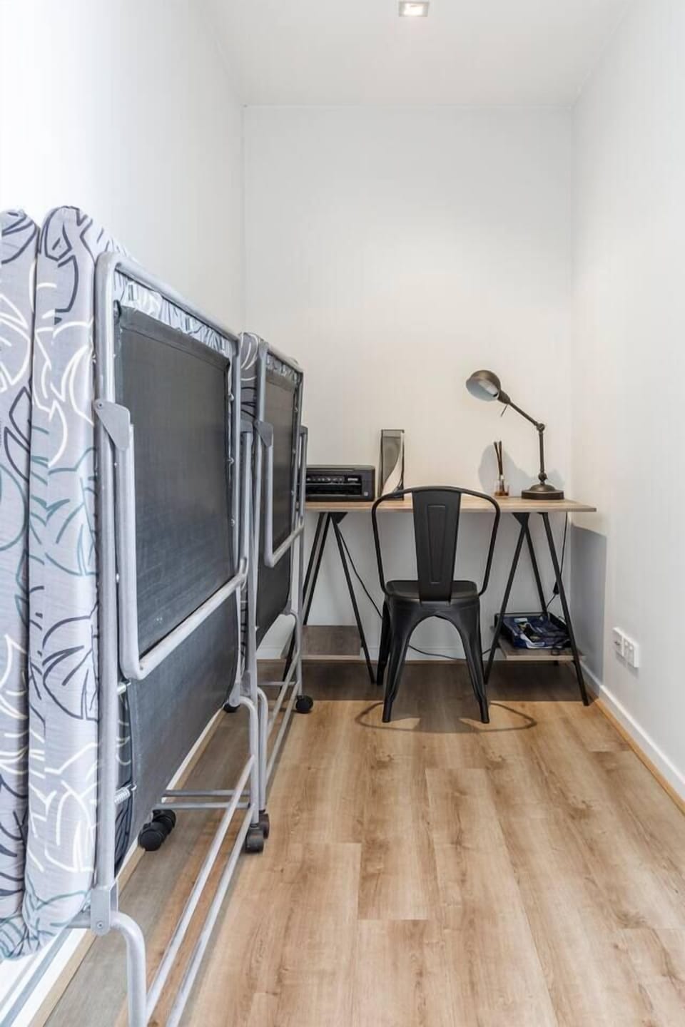 A dedicated workspace allows for uninterrupted Zoom calls for when you need to work remotely.