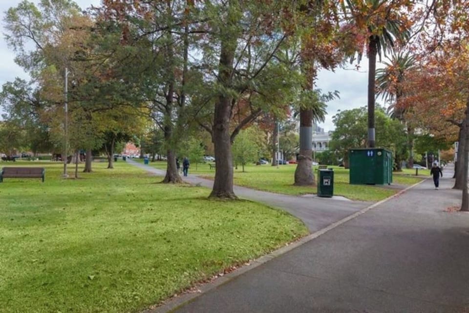  Less than a five-minute stroll from Fitzroy Gardens, pick up a takeaway coffee from Square & Compass and go for a leisurely stroll.