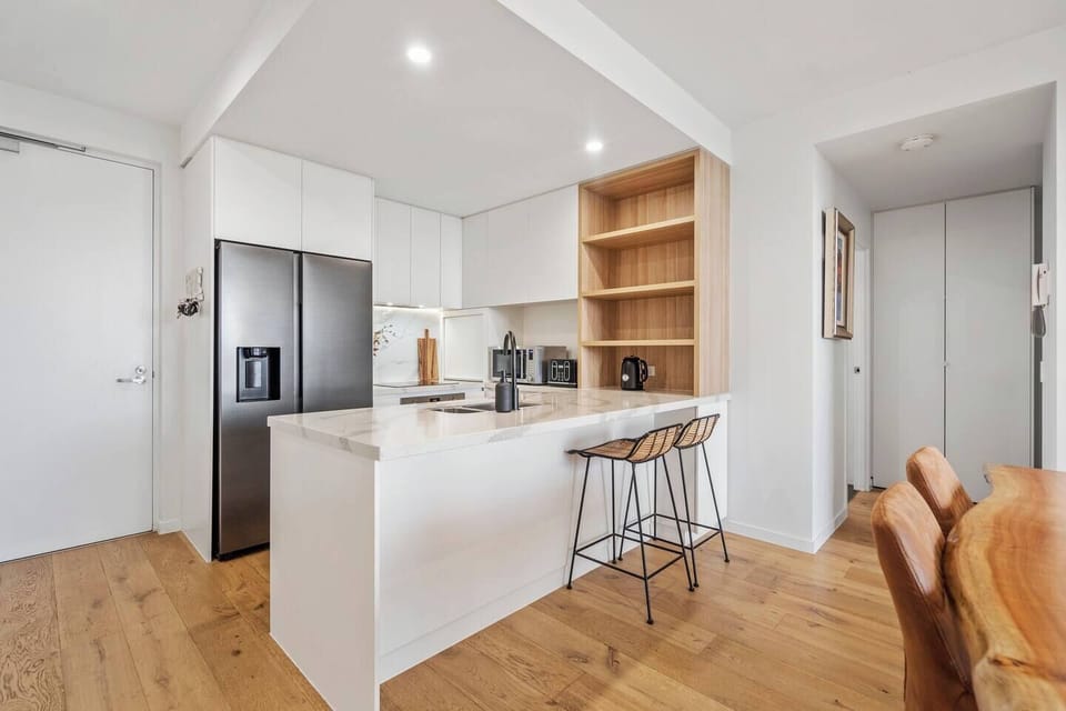 Take things slow up at the breakfast bar and whip up a feast on high-quality appliances and cooking utensils.
