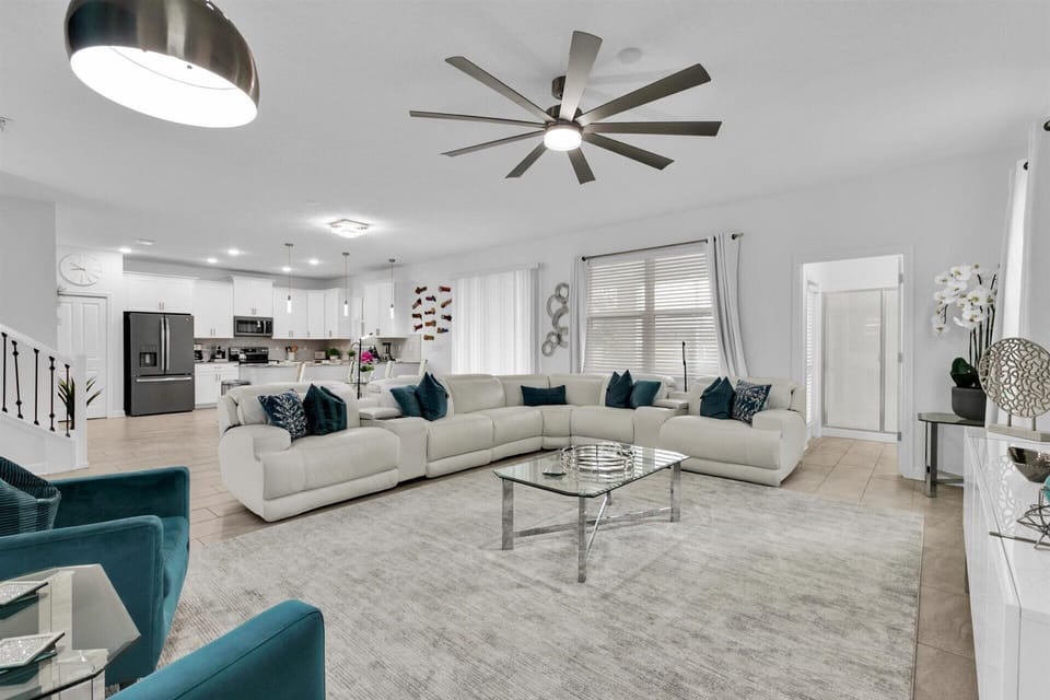 Living Room (Angle)
