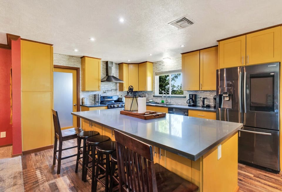 Fully stocked kitchen