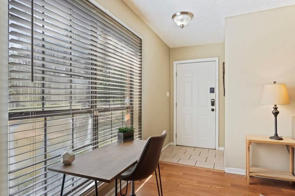 A desk, perfect for work or studying