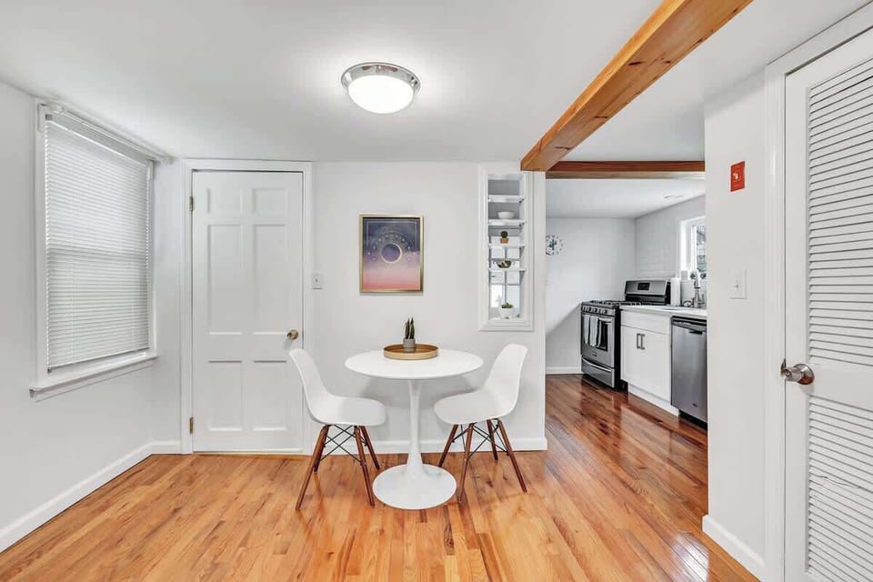 Cottage breakfast nook adjacent to kitchen